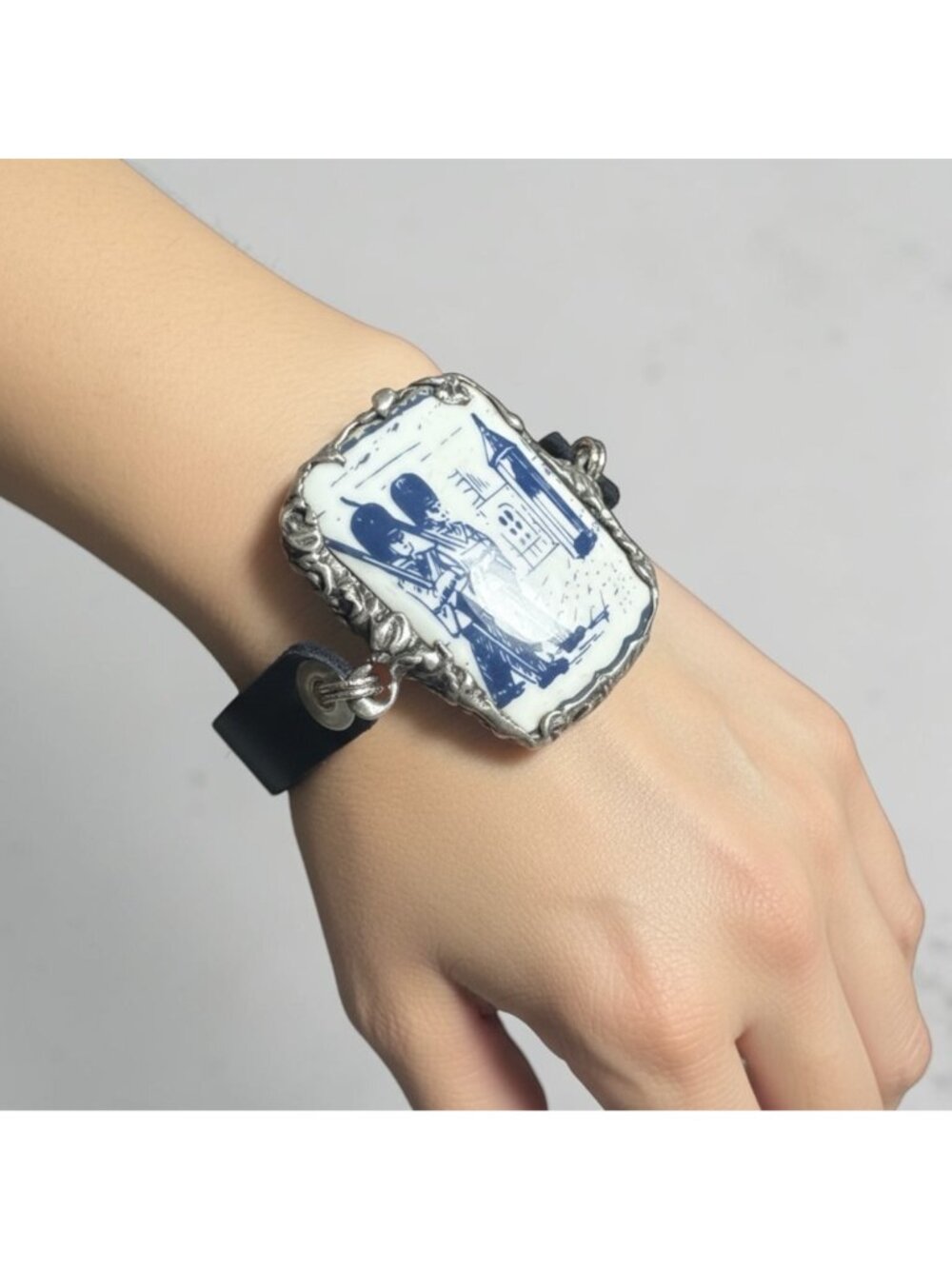 Blue Willow Nutcracker China Leather Bracelet With Silver Blend Bezel Artisanal - Picture 12 of 16